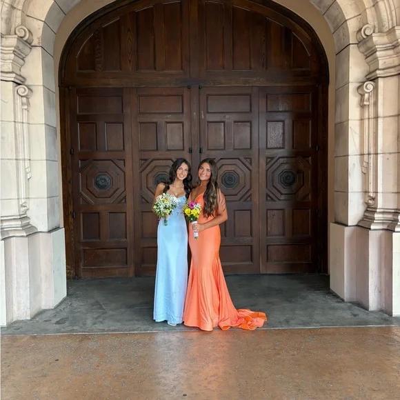 Orange prom dress! - Picture 1 of 5